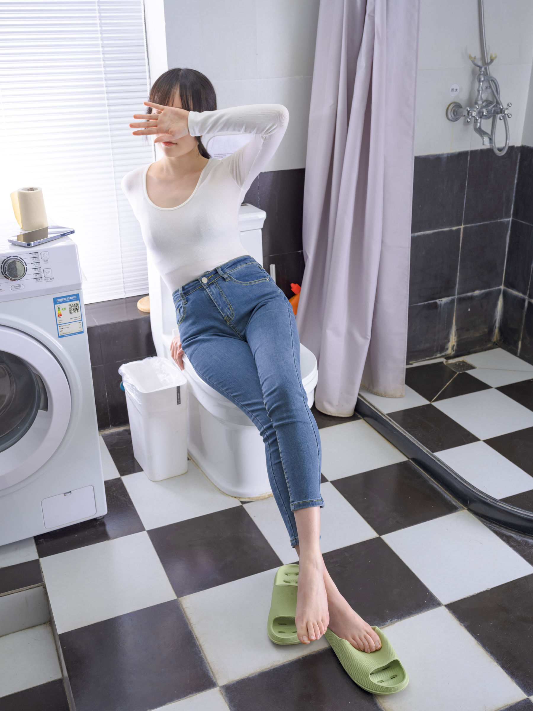 森萝财团写真 - Aika 裸足  第133张