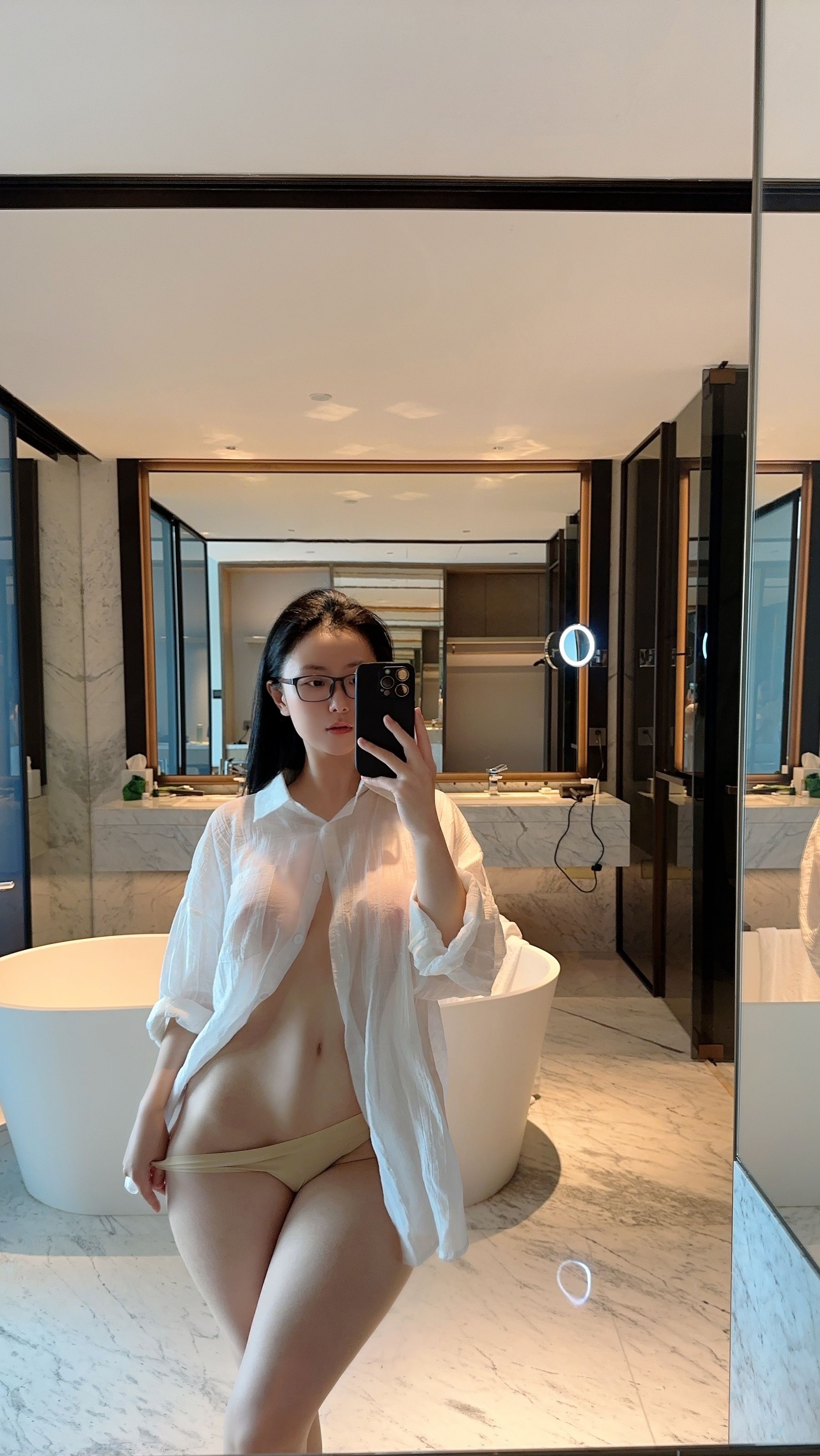 俏妞qiaoniuTT - 男友衬衫