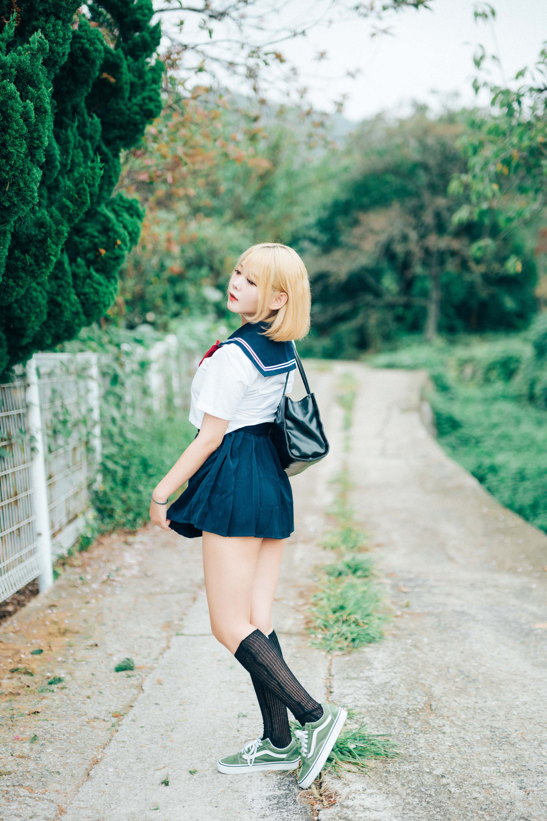 Haivia Zia - Summer Memories  第13张