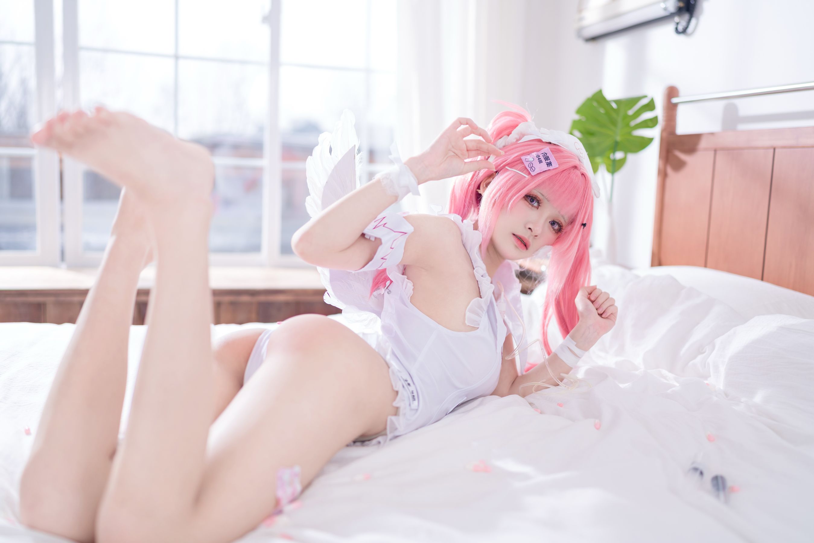 九柒喵 - 小护士针筒